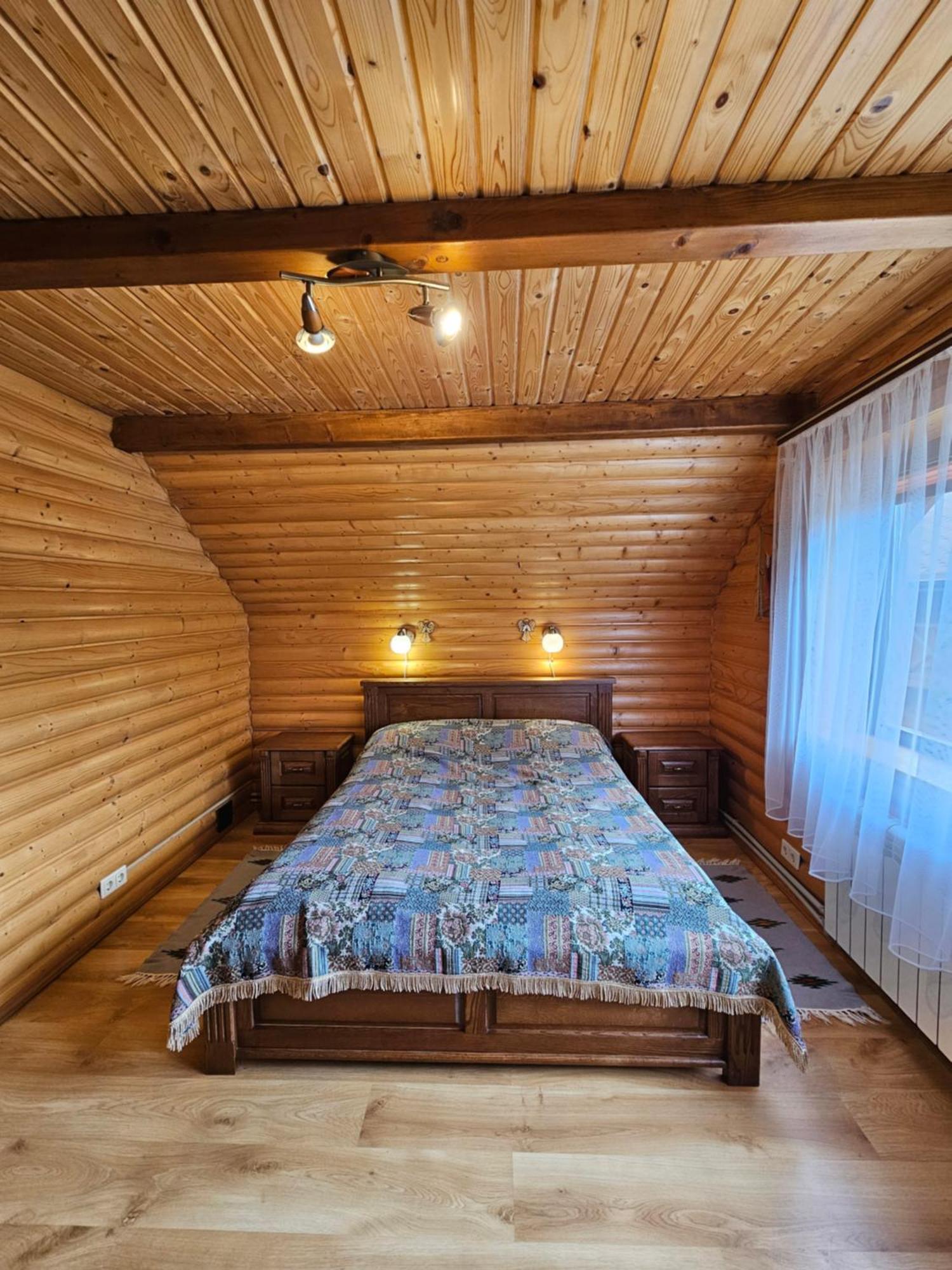 Guesthouse Kolo Druziv Tatariv Ngoại thất bức ảnh