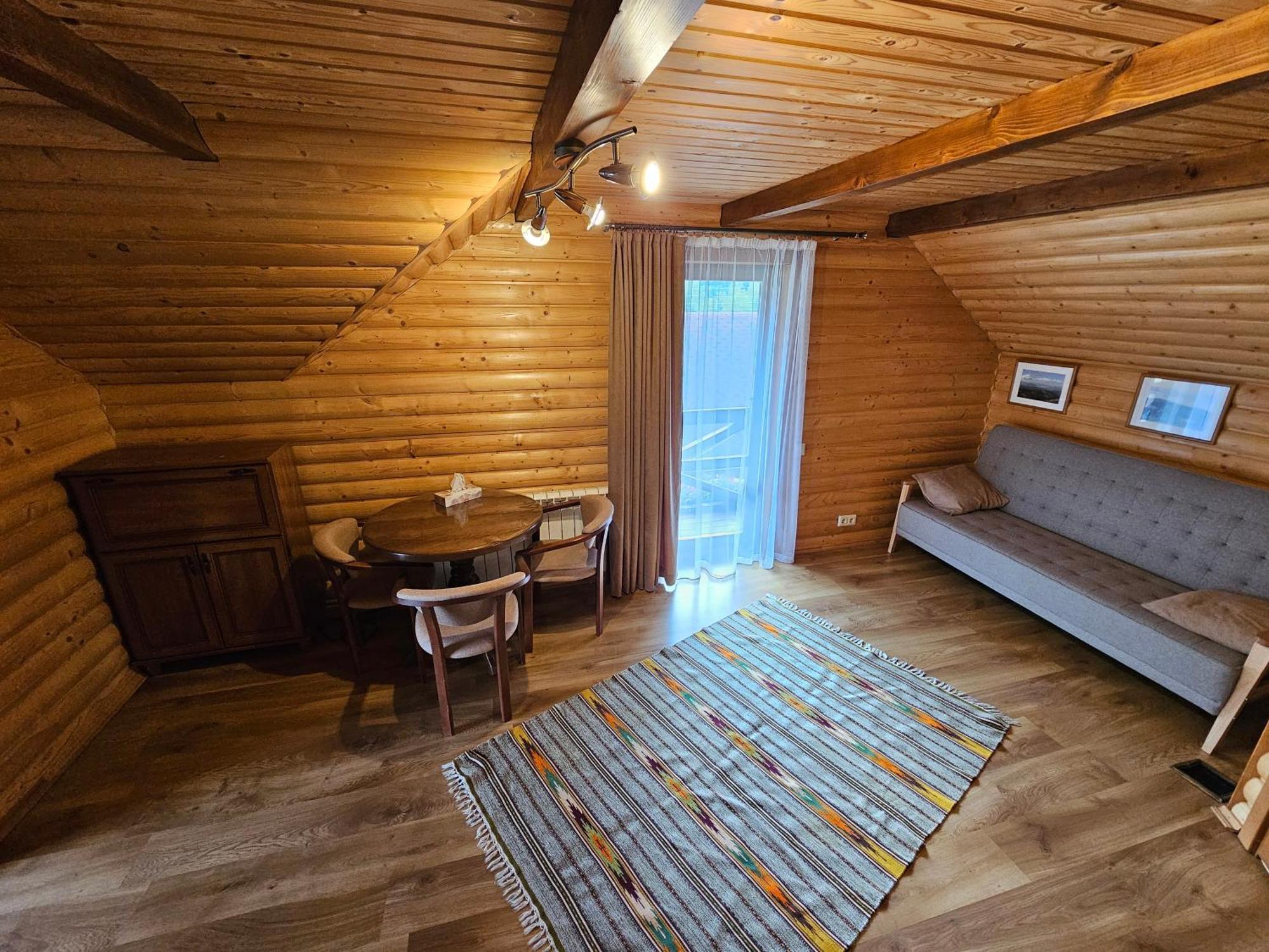 Guesthouse Kolo Druziv Tatariv Ngoại thất bức ảnh