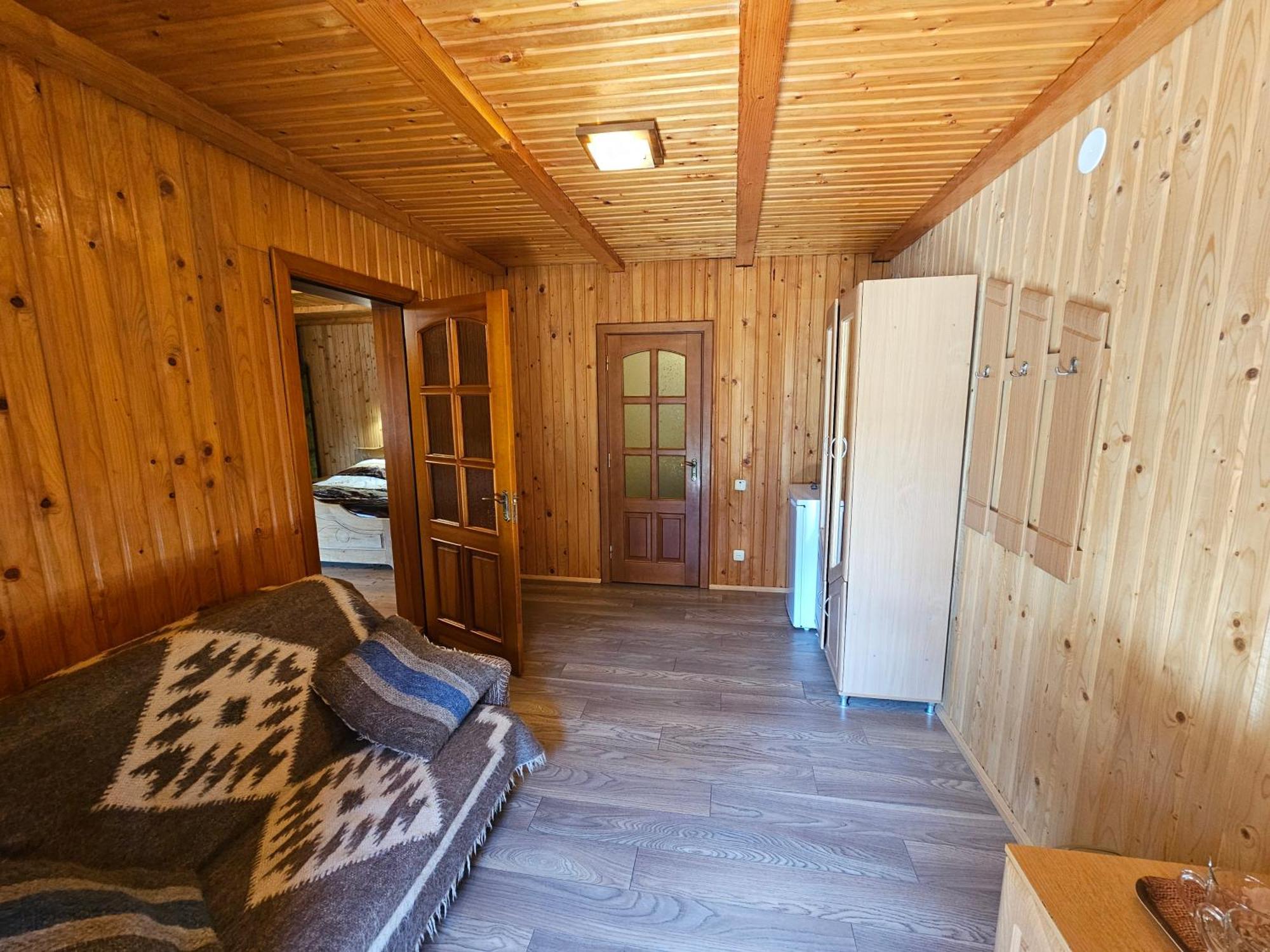 Guesthouse Kolo Druziv Tatariv Ngoại thất bức ảnh