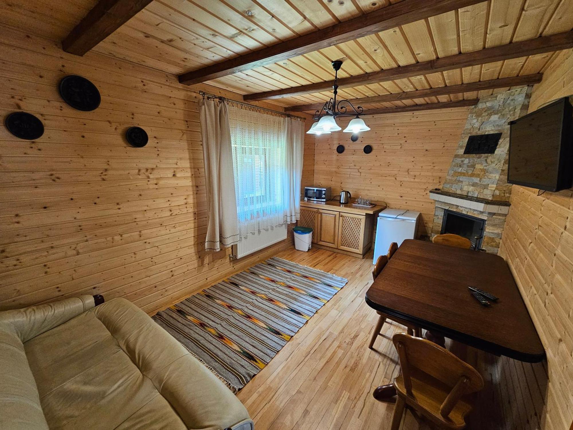 Guesthouse Kolo Druziv Tatariv Ngoại thất bức ảnh