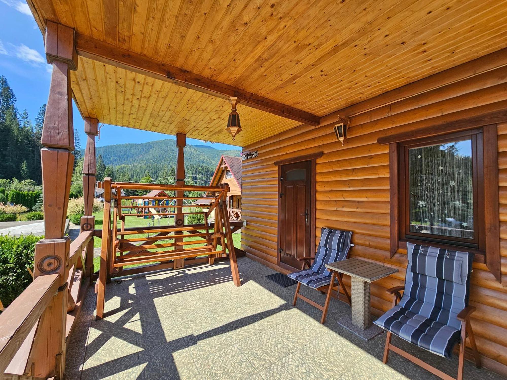 Guesthouse Kolo Druziv Tatariv Ngoại thất bức ảnh