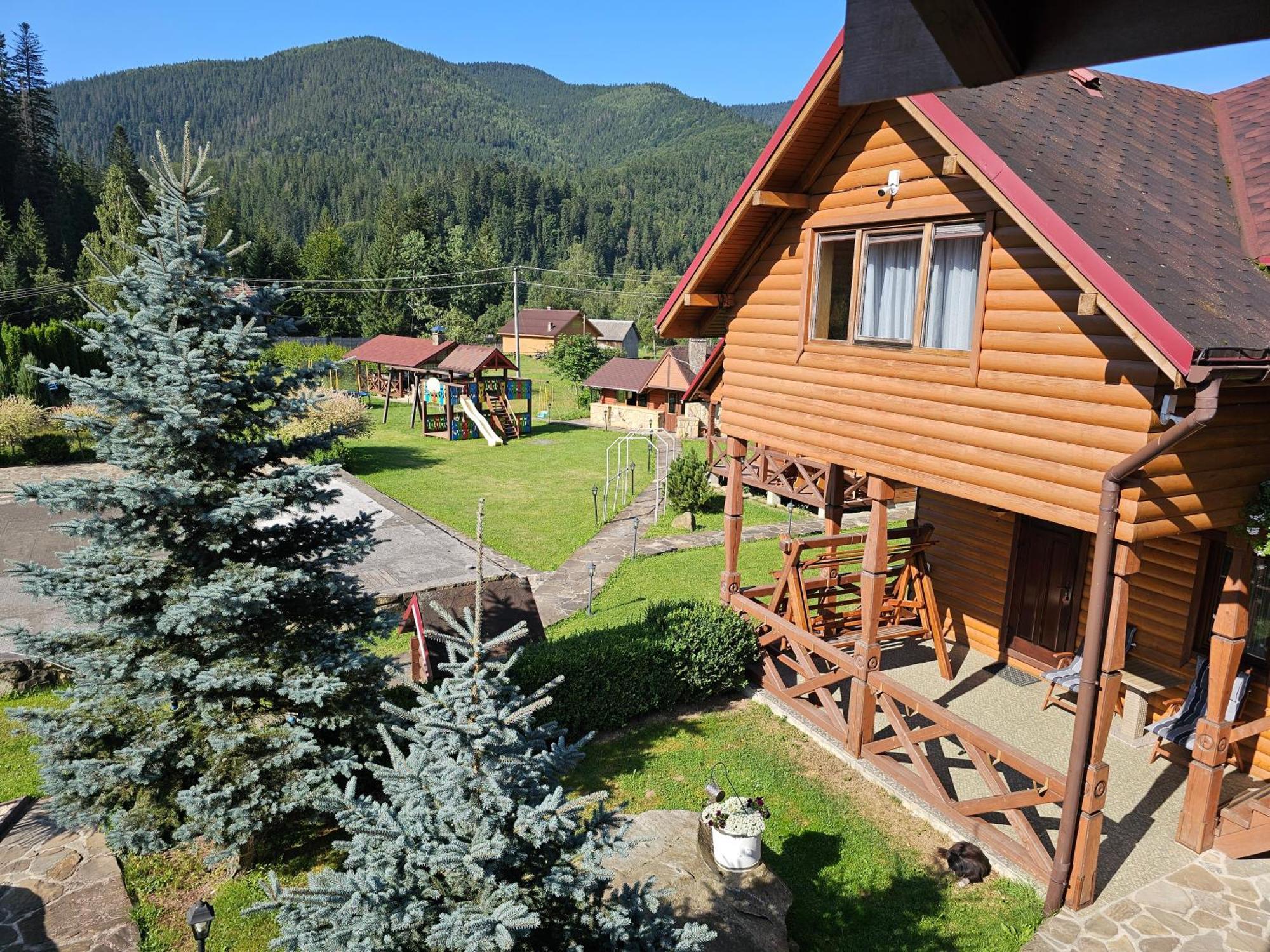 Guesthouse Kolo Druziv Tatariv Ngoại thất bức ảnh