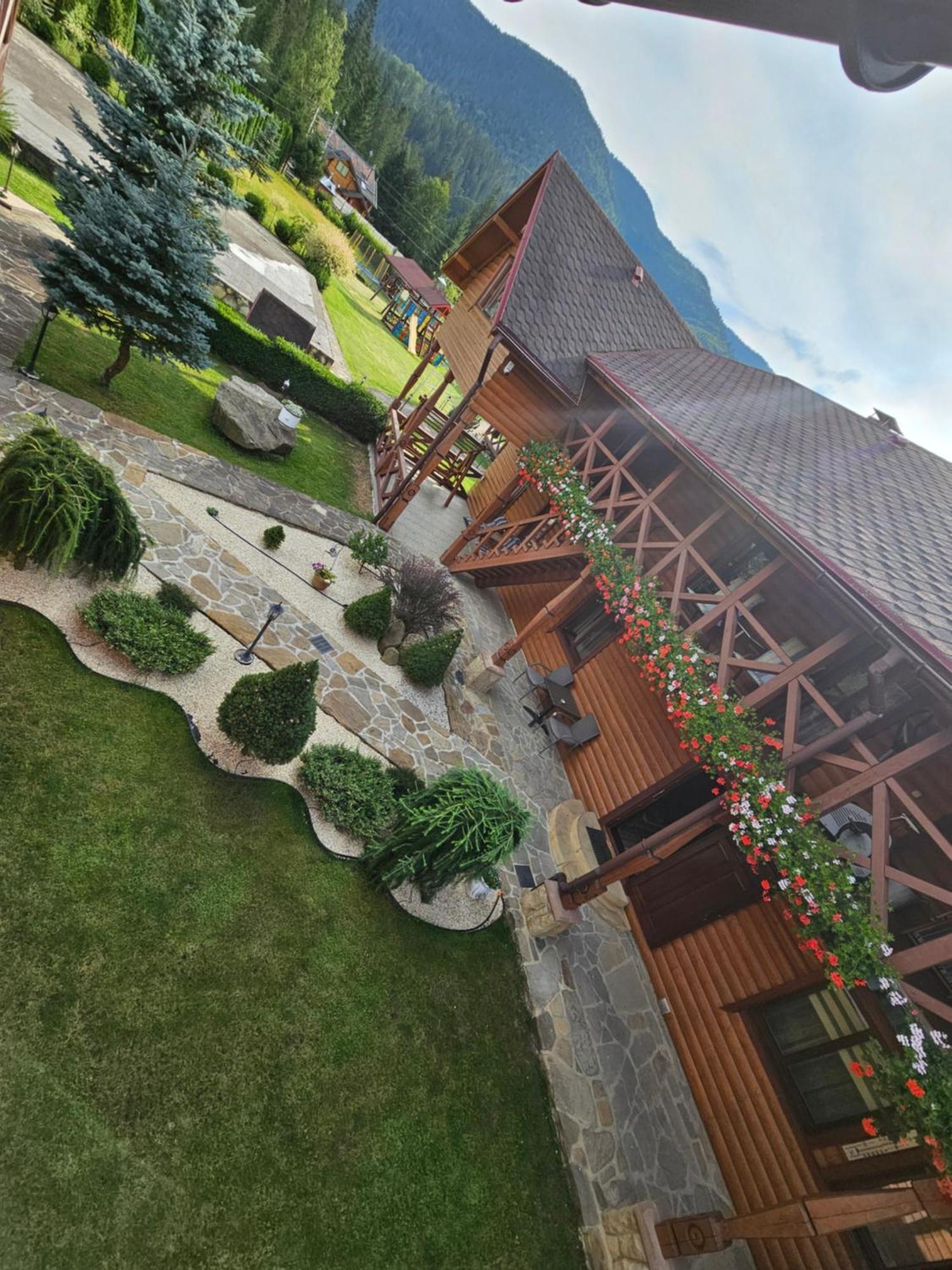 Guesthouse Kolo Druziv Tatariv Ngoại thất bức ảnh