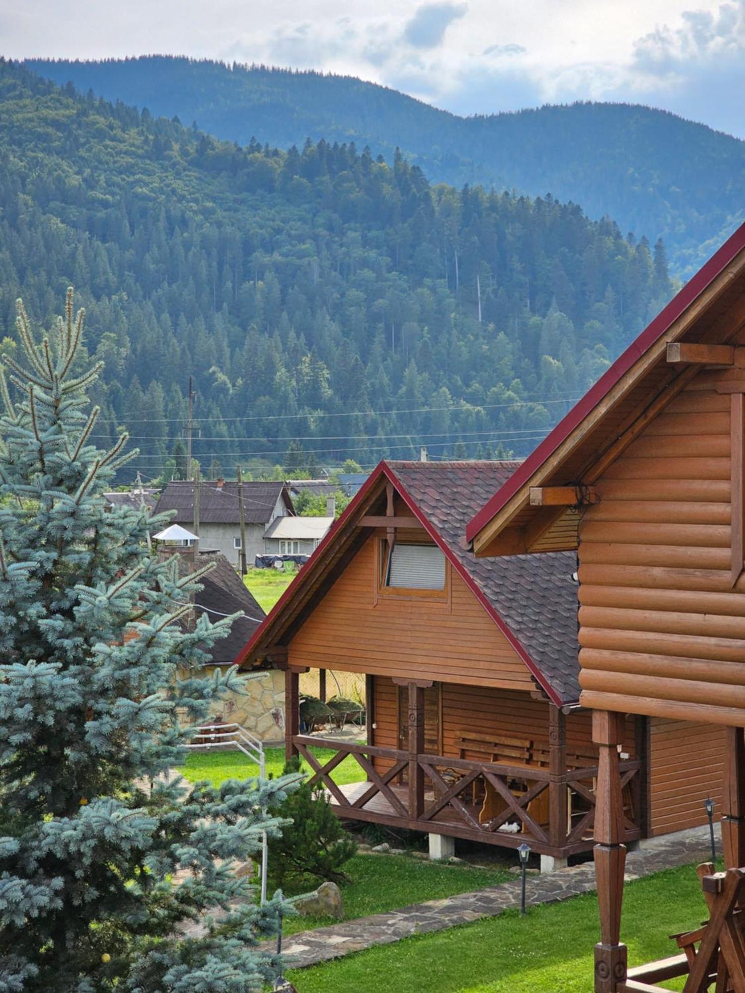 Guesthouse Kolo Druziv Tatariv Ngoại thất bức ảnh